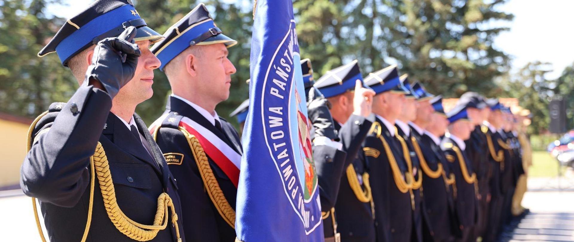 Funkcjonariusze PSP w Sztumie na dniu strażaka