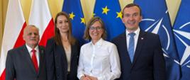 Spotkanie z z Wicemarszałkinią Senatu RP Magdaleną Biejat. Na zdjęciu od lewej: Wicewojewoda Warmińsko-Mazurski Zbigniew Szczypiński, Dyrektor Generalny Urzędu Warmińsko-Mazurskiego w Olsztynie Monika Choroszewska-Pleńskowska, Wicemarszałkini Senatu RP Magdalena Biejat i Wicewojewoda Warmińsko-Mazurski Mateusz Szauer.