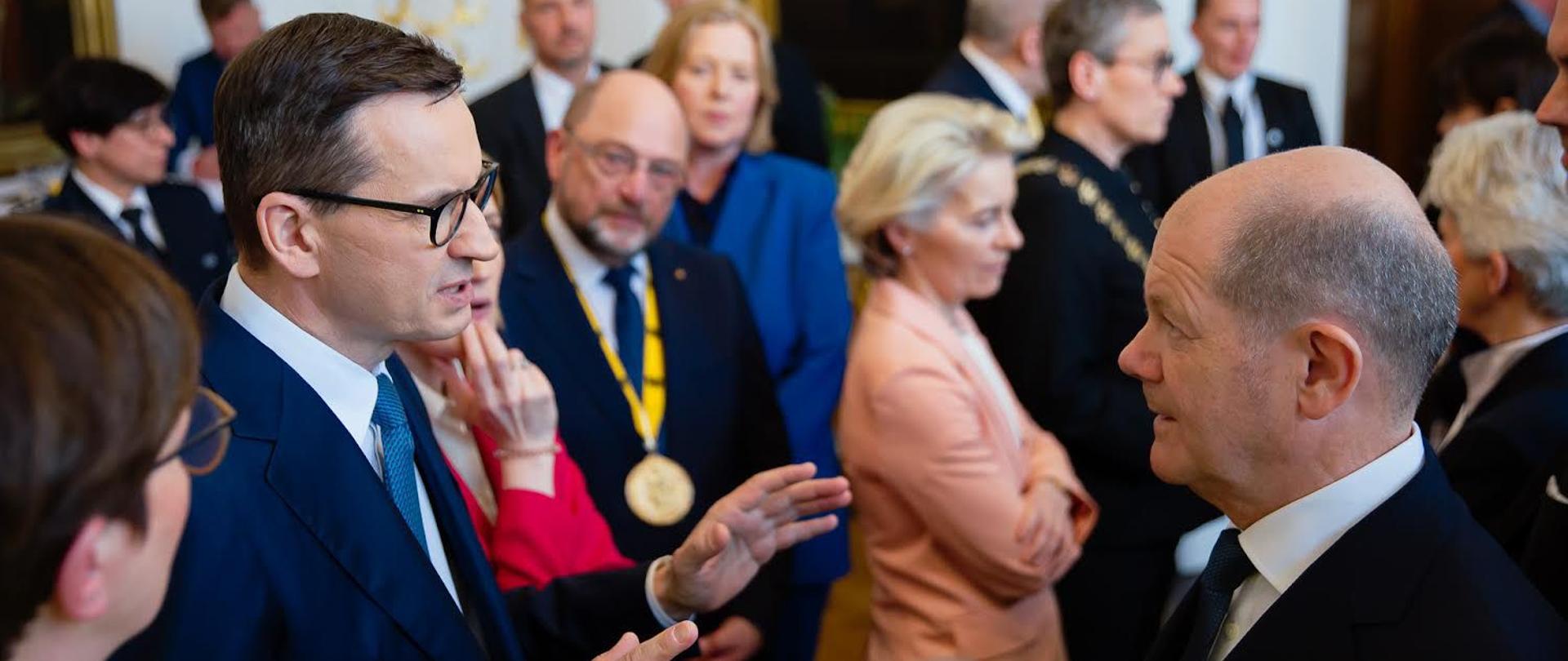 Premier Mateusz Morawiecki podczas podróży do Niemiec.