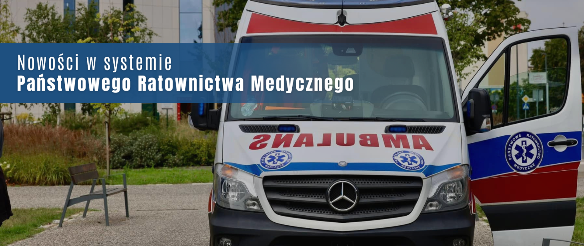 karetka pogotowia i napis nowości w systemie Państwowego Ratownictwa Medycznego