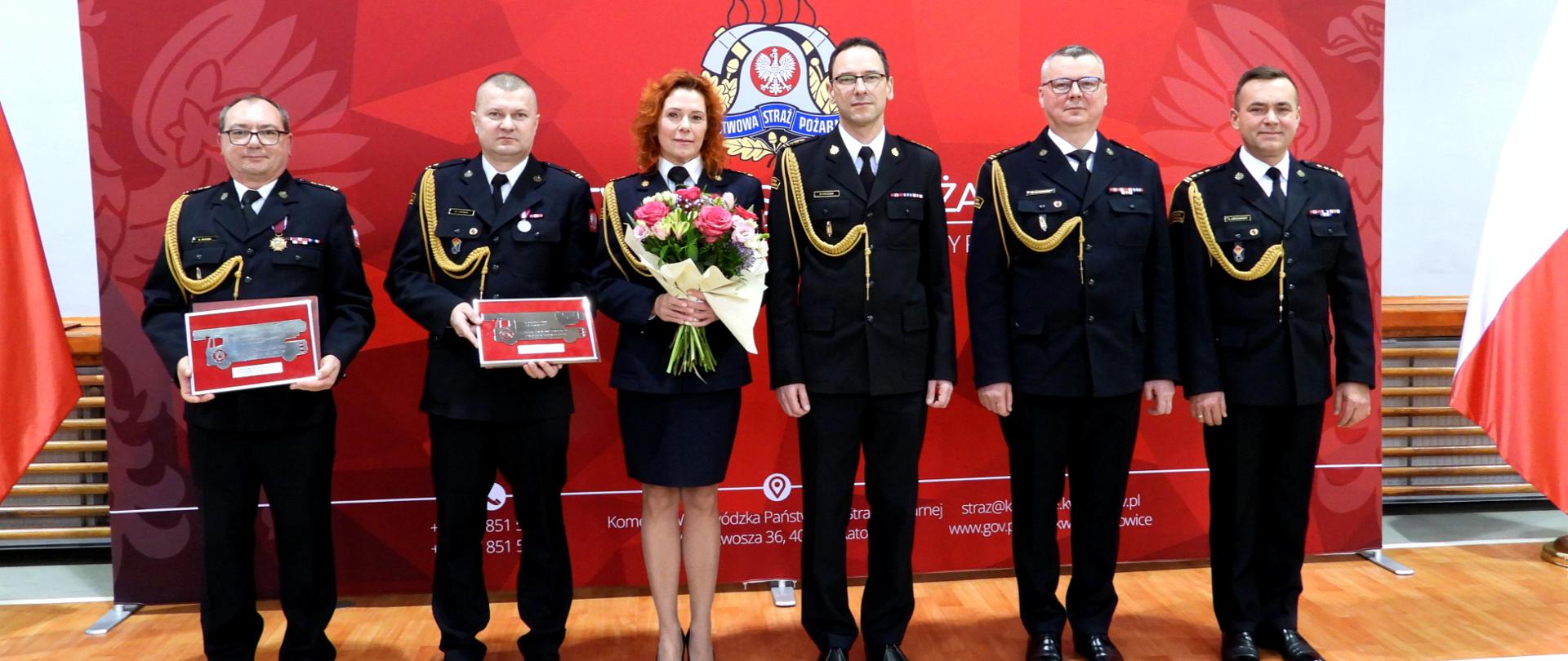 Uroczysta zbiórka z okazji pożegnania funkcjonariuszy