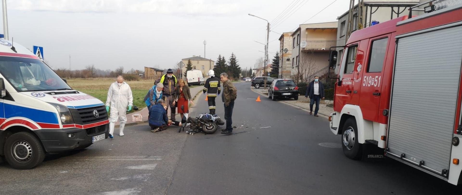 ZBĄSZYŃ – ZDERZENIE MOTOROWERU Z SAMOCHODEM OSOBOWYM