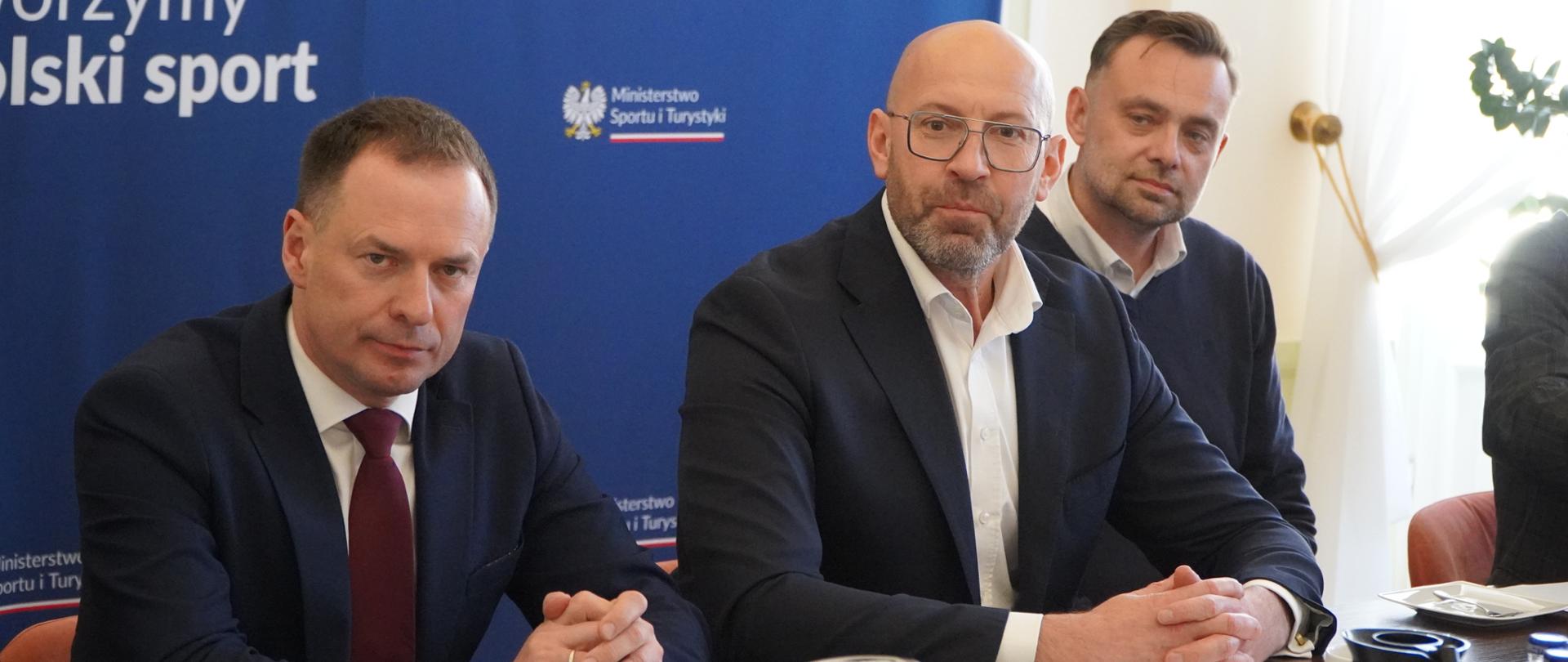 Okrągły stół w sprawie przyszłości Toru Poznań.