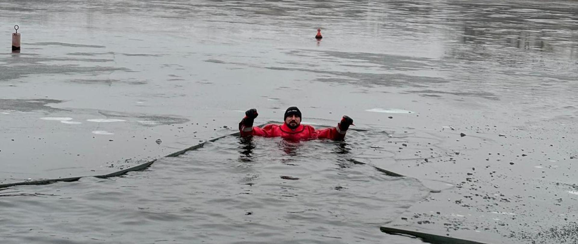 Warsztaty z zakresu ratownictwa wodno-lodowego.