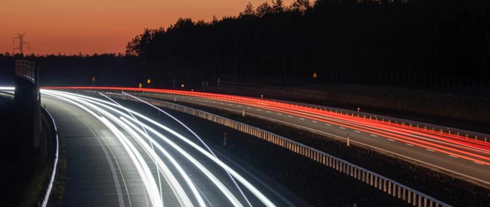 Widok nocny na autostradę A2 Groszki - Siedlce Zachód