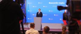 Rzecznik Rządu Adam Szłapka podczas konferencji prasowej po Radzie Ministrów