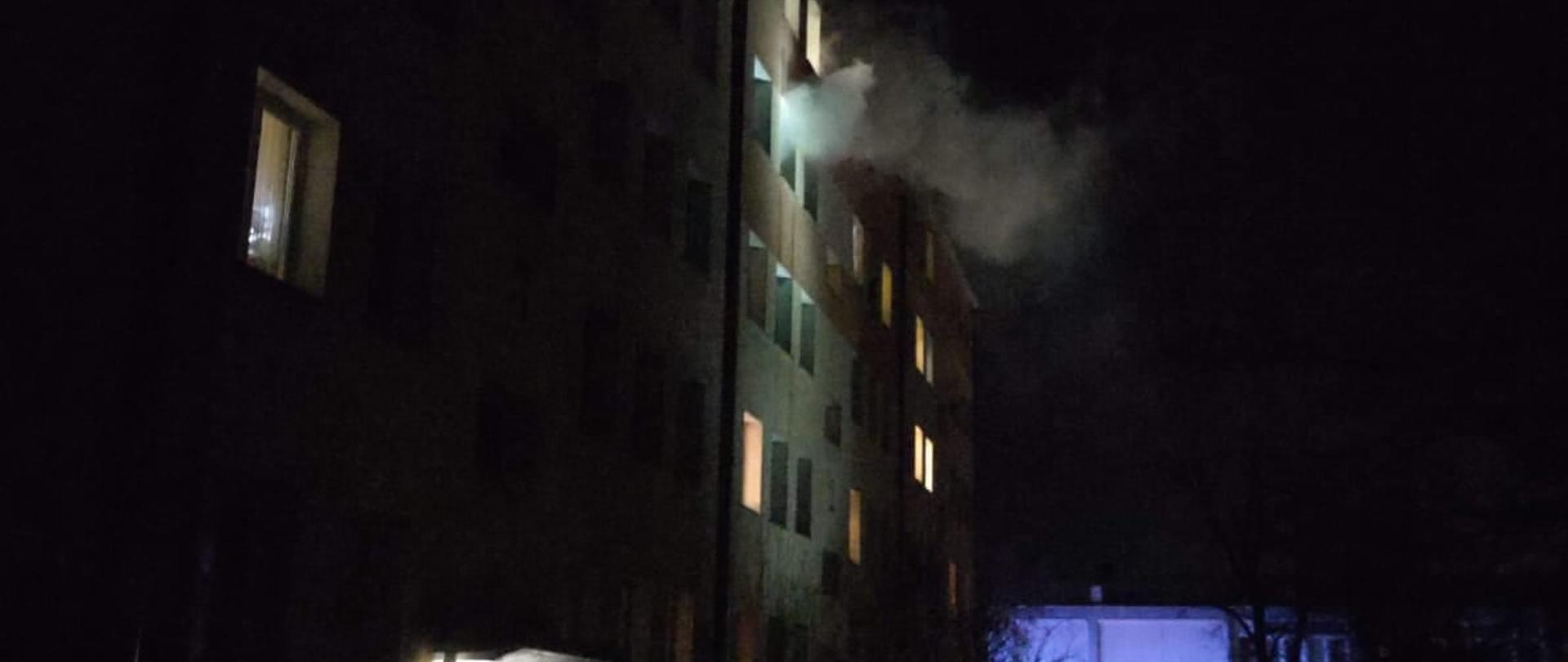Pożar mieszkania w budynku mieszkalnym na ul. Sucharskiego w Brzegu