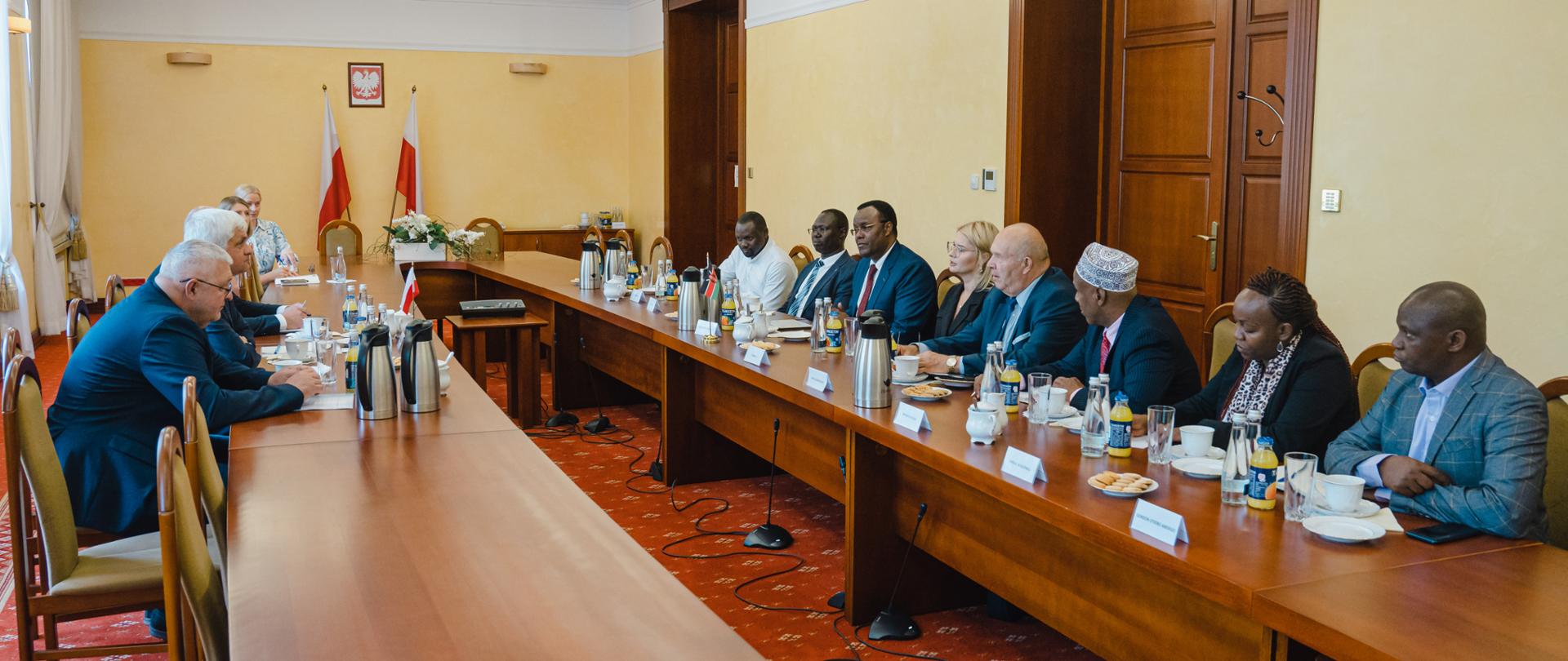 Spotkanie Wojewody z delegacją z Kenii dotyczące produkcji mleka