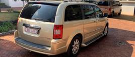 Ambasada RP w Pretorii ogłasza przetarg na sprzedaż samochodu Chrysler Voyager