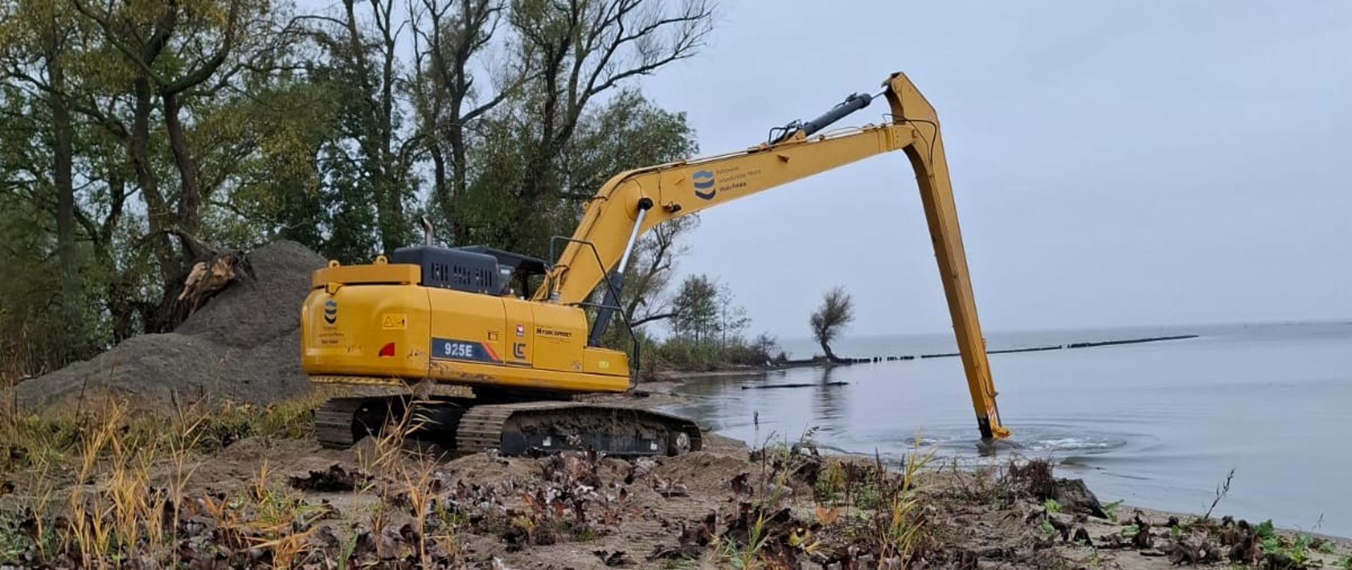 Prace przy ujściu rzeki Pasłęki