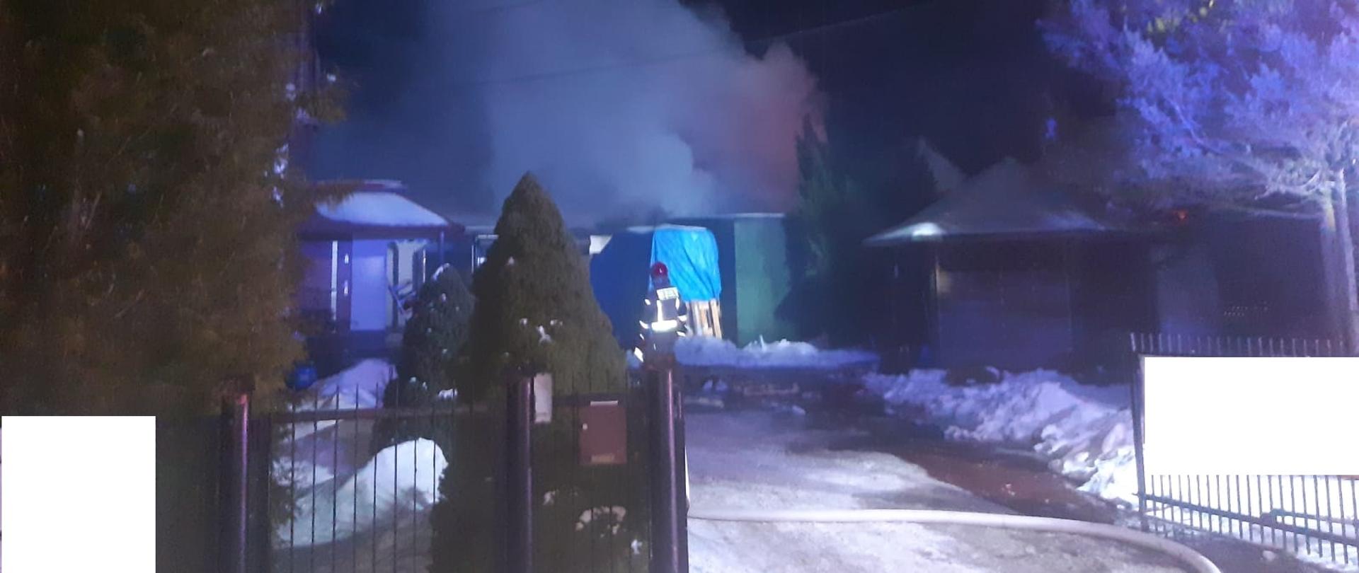 Pożar magazynu hurtowni z artykułami higienicznymi i środkami czystości w miejscowości Odonów –powiat kazimierski 