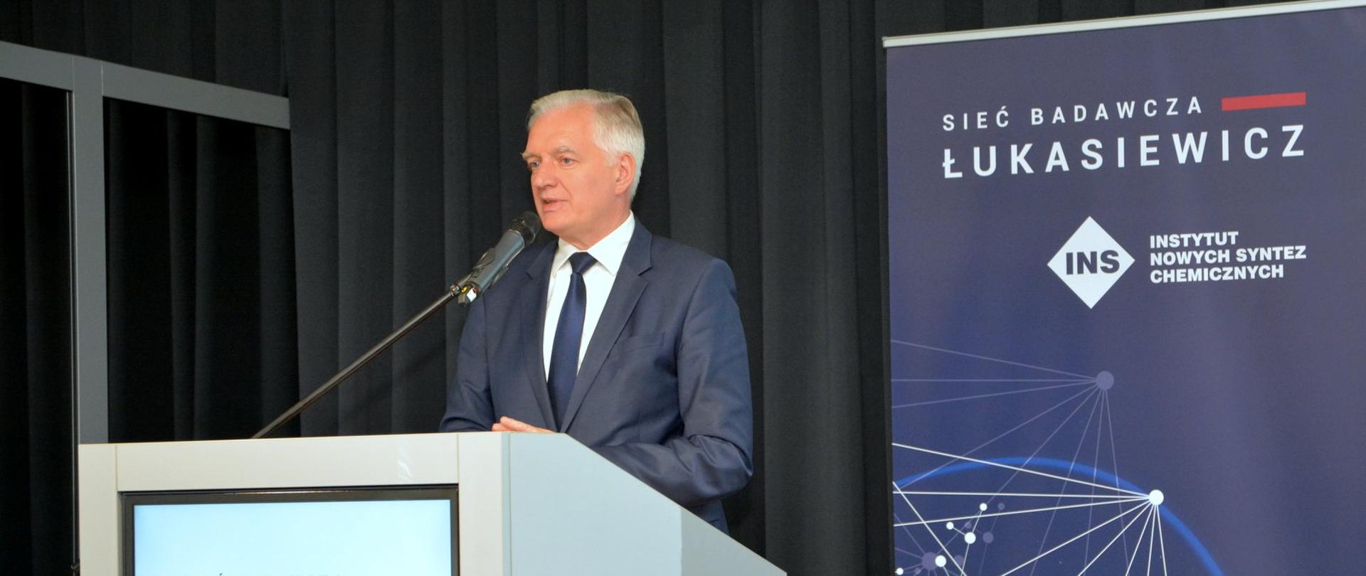 Wizyta wicepremiera, ministra nauki i szkolnictwa wyższego Jarosława Gowina w Sieci Badawczej Łukasiewicz - Instytucie Nowych Syntez Chemicznych