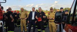Spotkanie Wojewody Wielkopolskiego Michała Zielińskiego wraz z Wielkopolskim Komendantem Wojewódzkim Państwowej Straży Pożarnej nadbryg. Dariuszem Matczakiem oraz Komendantem Powiatowym Państwowej Straży Pożarnej w Obornikach mł. bryg. Michałem Mulką z druhami z Ochotniczej Straży Pożarnej w Gościejewie. 