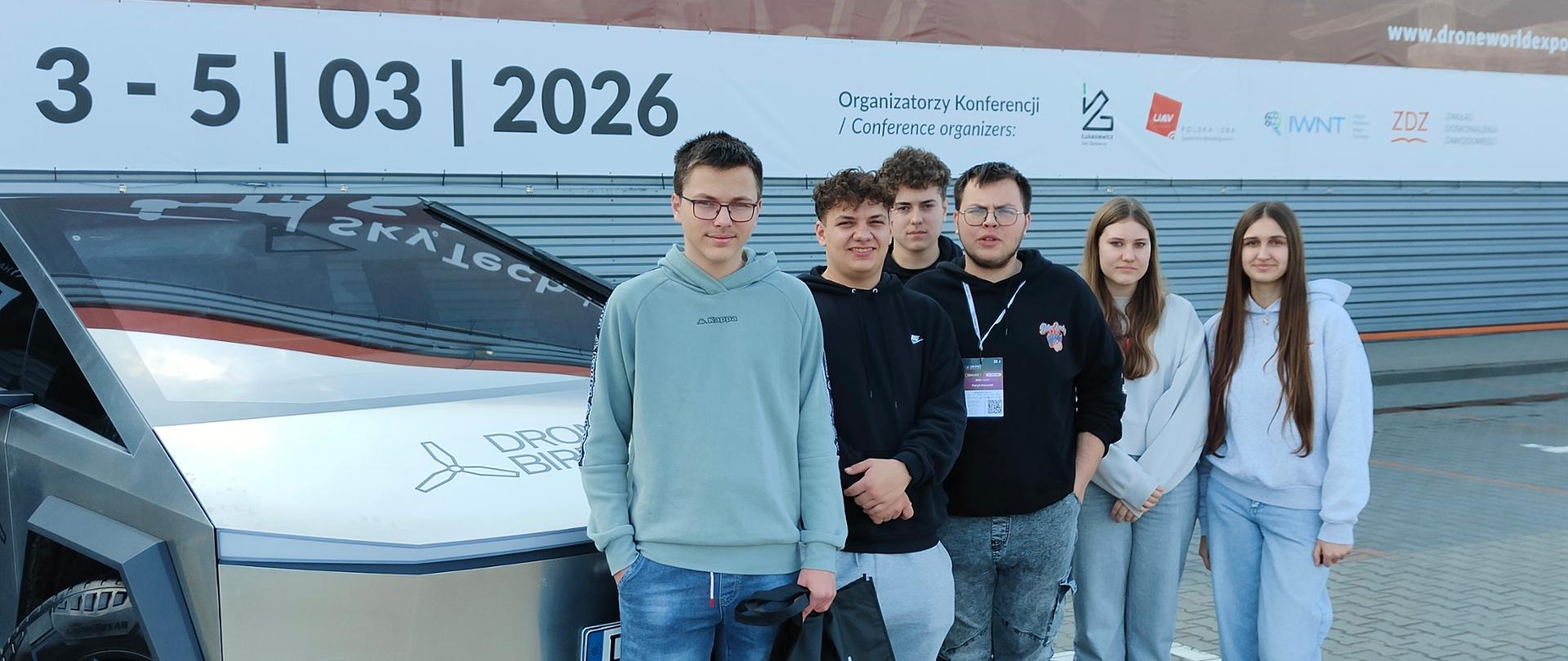 Uczniowie na targach