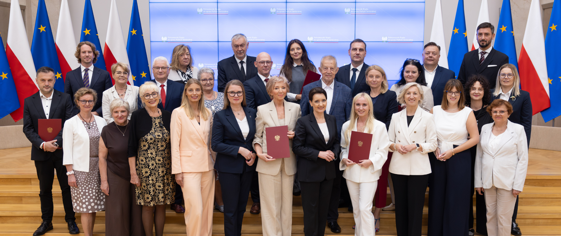 Uroczyste powołanie Członków Zespołu do spraw społecznych aktywności senioralnych oraz Zespołu do spraw samorządowych działań senioralnych