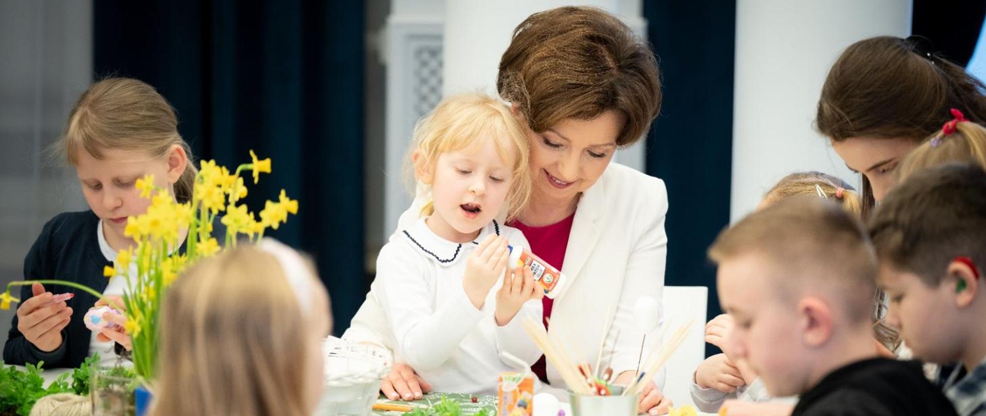 Easter meeting of Minister Marlena Maląg and the ministry’s management with the families 