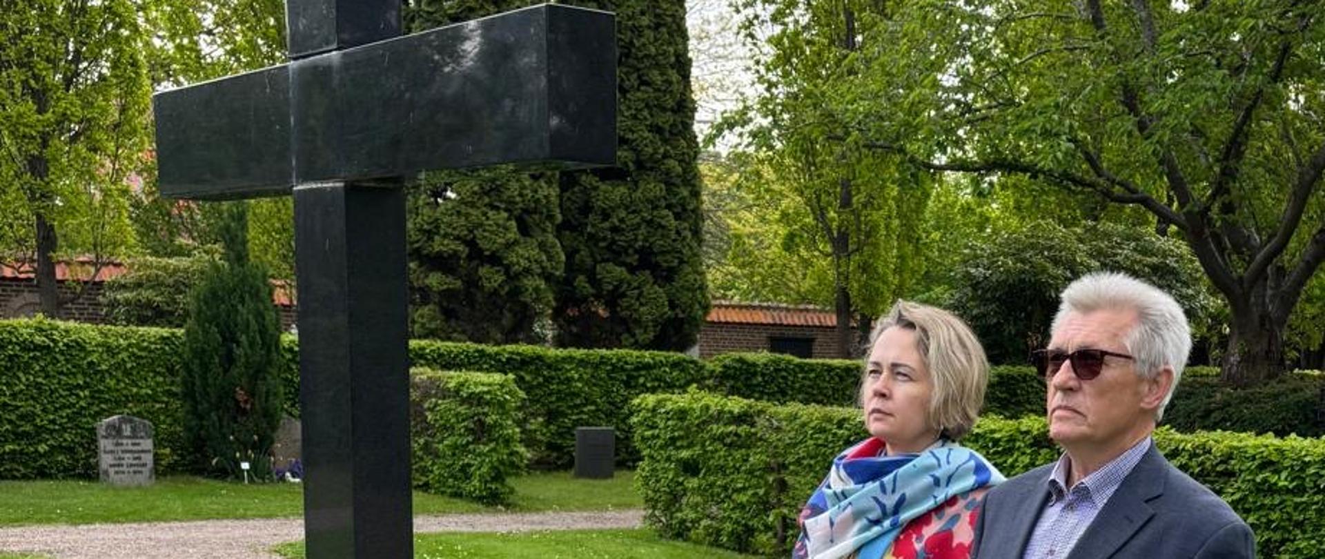 Ambasador Karolina Ostrzyniewska oddała hołd ofiarom akcji „Białe Autobusy”
