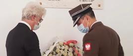Ambasador RP w towarzystwie Attache Obrony RP w Tiranie, złożyli wieńce pod znajdującymi się w kościele pw. św. Jana Pawła II w Bathore/k. Tirany, tablicami pamiątkowymi poświęconymi śp. Marszałkowi Józefowi Piłsudskiemu oraz pod tablicą upamiętniającą stulecie Bitwy Warszawskiej „Cudu nad Wisłą”, wojny polsko-bolszewickiej 1920 r. 