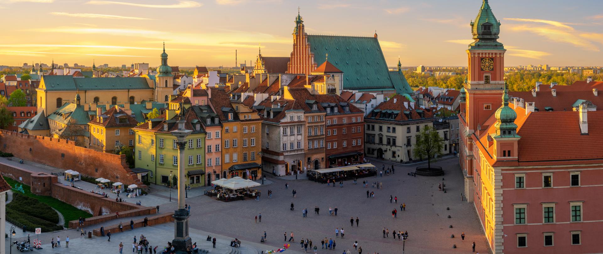 Warsaw, Royal castle and old town at sunset