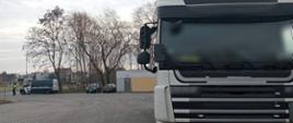 Zły stan techniczny ciągnika i naczepy stwierdzili leszczyńscy inspektorzy podczas patrolu w Dolsku 