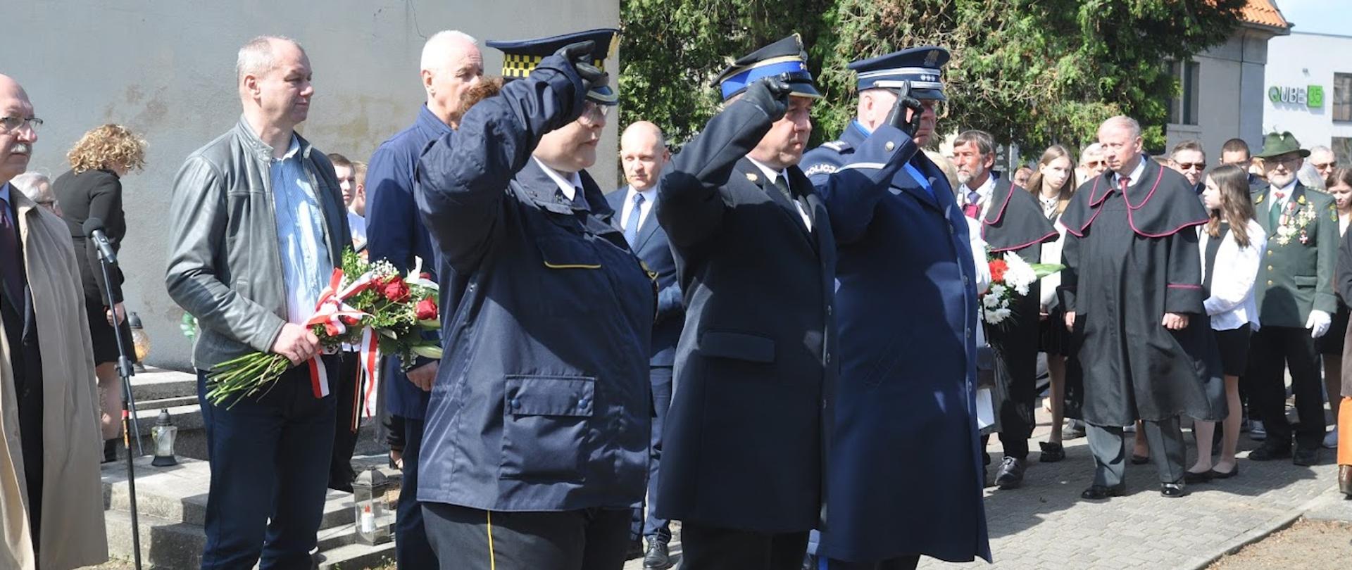 Oddanie hołdu ofiarom zbrodni katyńskiej
