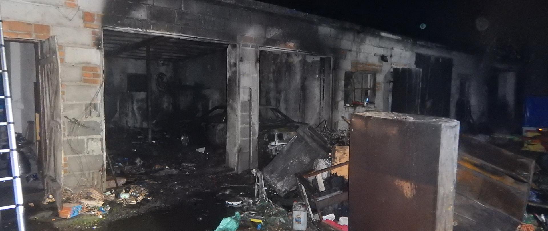 Zdjęcie przedstawia garaż po zdarzeniu.