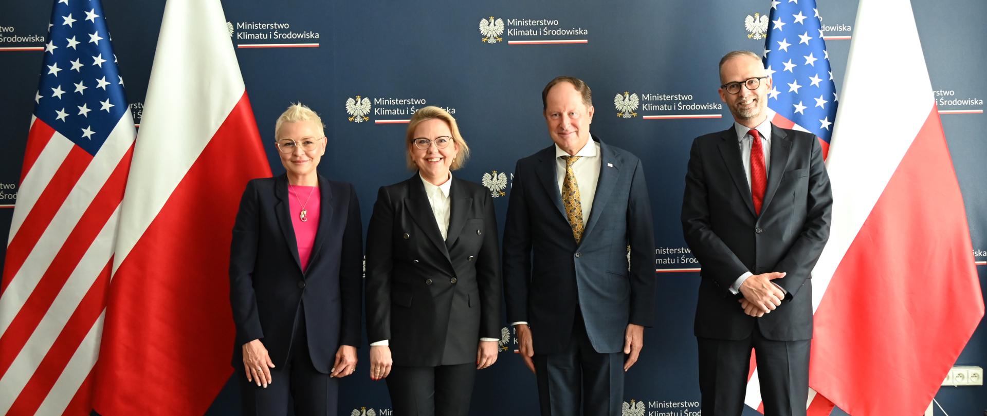 Uczestnicy spotkania dot. rozwoju polsko-amerykańskiej współpracy w zakresie energetyki jądrowej.