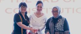 Ambassador_Szymanowska_and_Indonesian_ministries_cake_cutting

