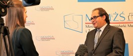 Minister M. Gróbarczyk udziela wywiadu