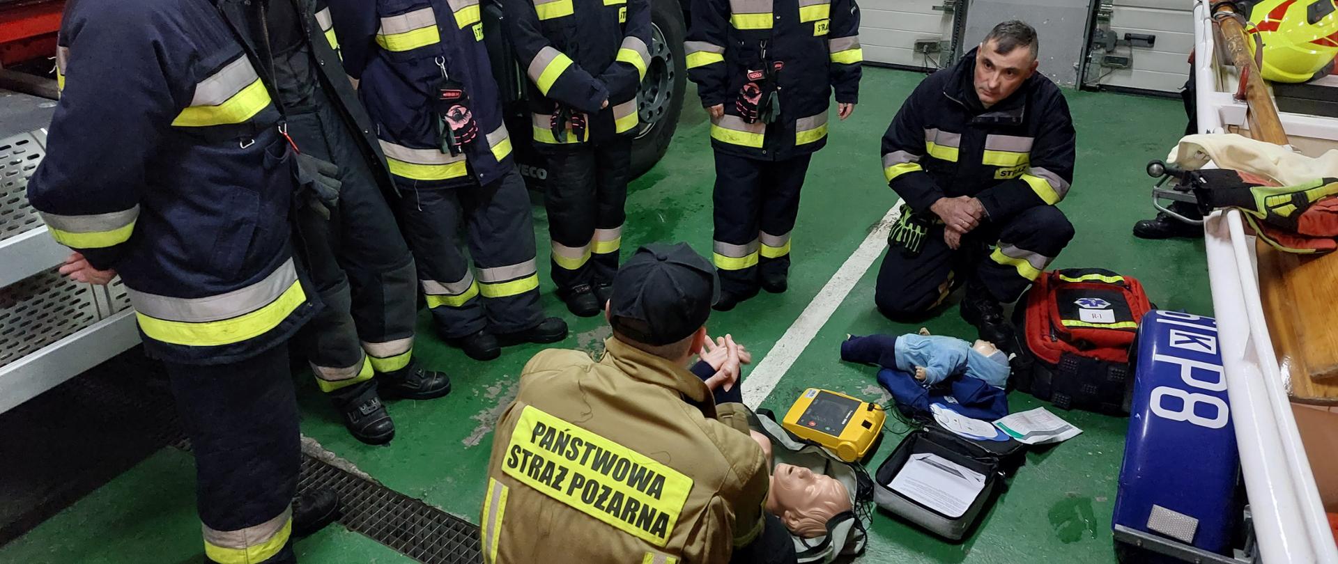 Zdjęcie 11 – egzamin kończący – egzamin z pierwszej pomocy przedmedycznej