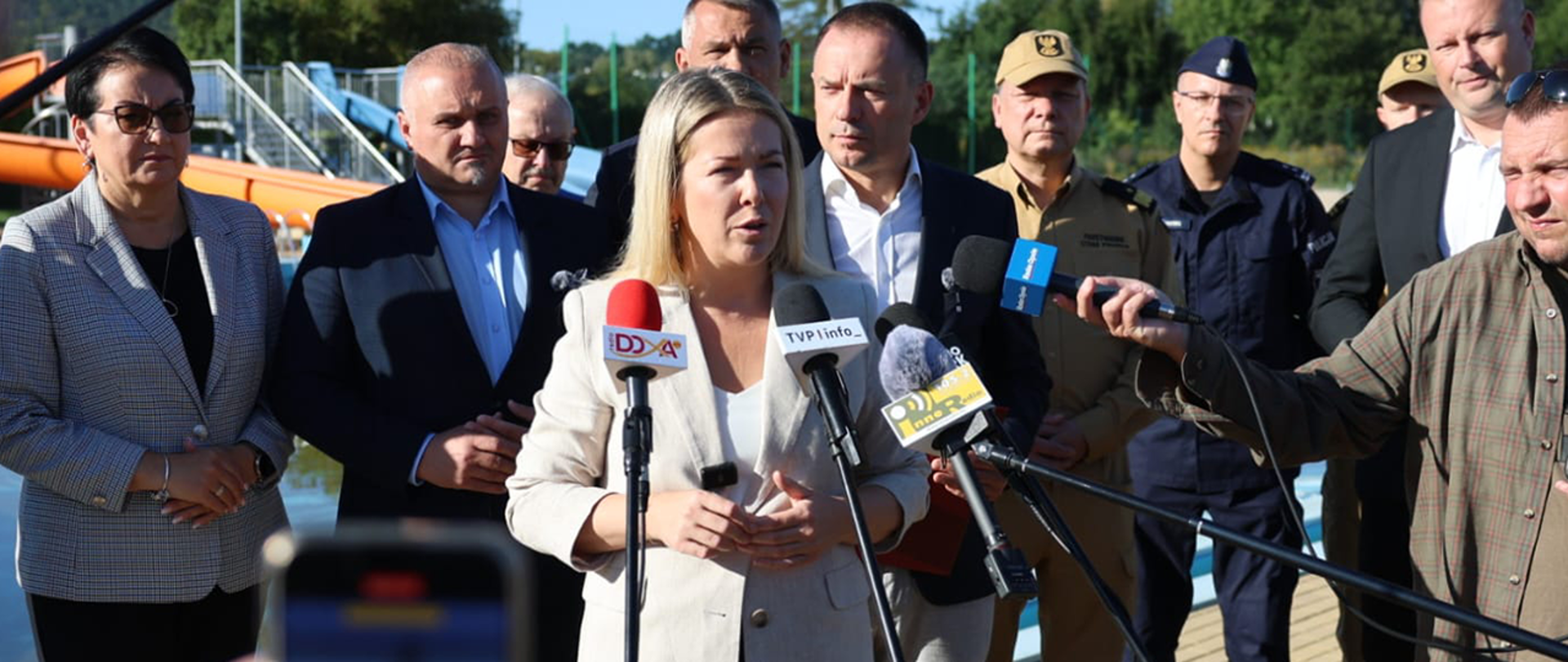 Wiceszefowa MSWiA Magdalena Roguska w Głuchołazach: Odbudowa po powodzi postępuje, infrastruktura będzie odporniejsza