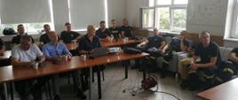 Strażacy podczas szkolenia.