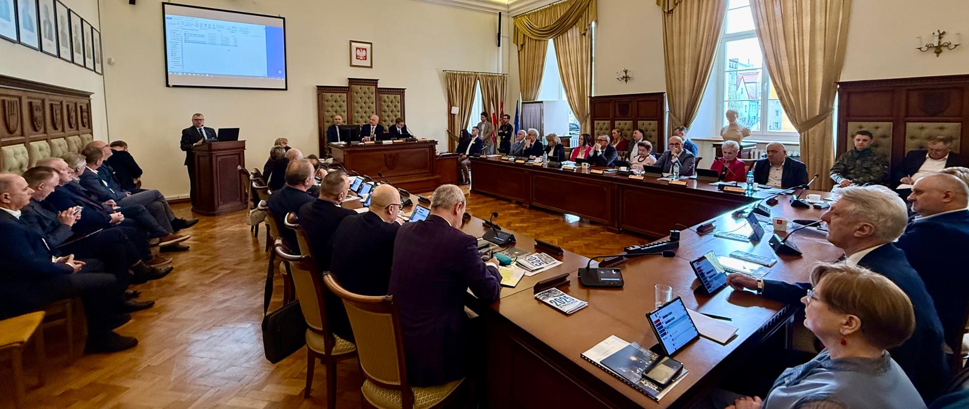 Sesja Rady Powiatu Nyskiego - 27.03.2026