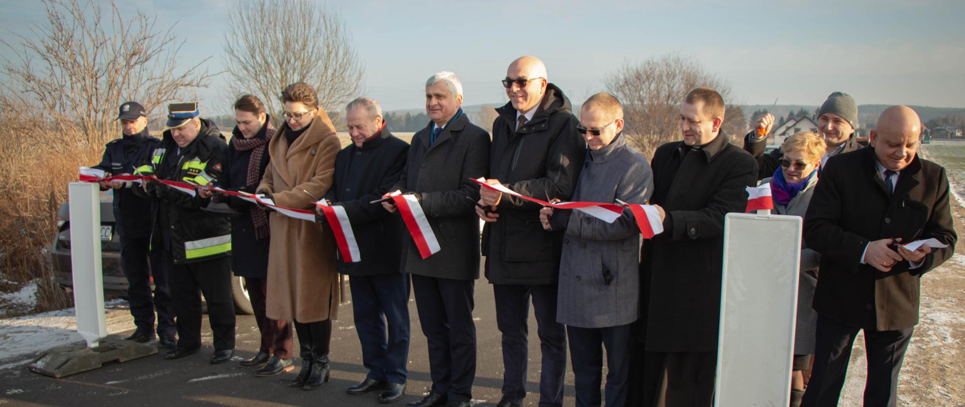 Otwarcie przebudowanej drogi powiatowej w miejscowości Koziki (gm. Śniadowo)