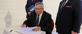 Minister infrastruktury A. Adamczyk podpisał nowelizację rozporządzenia