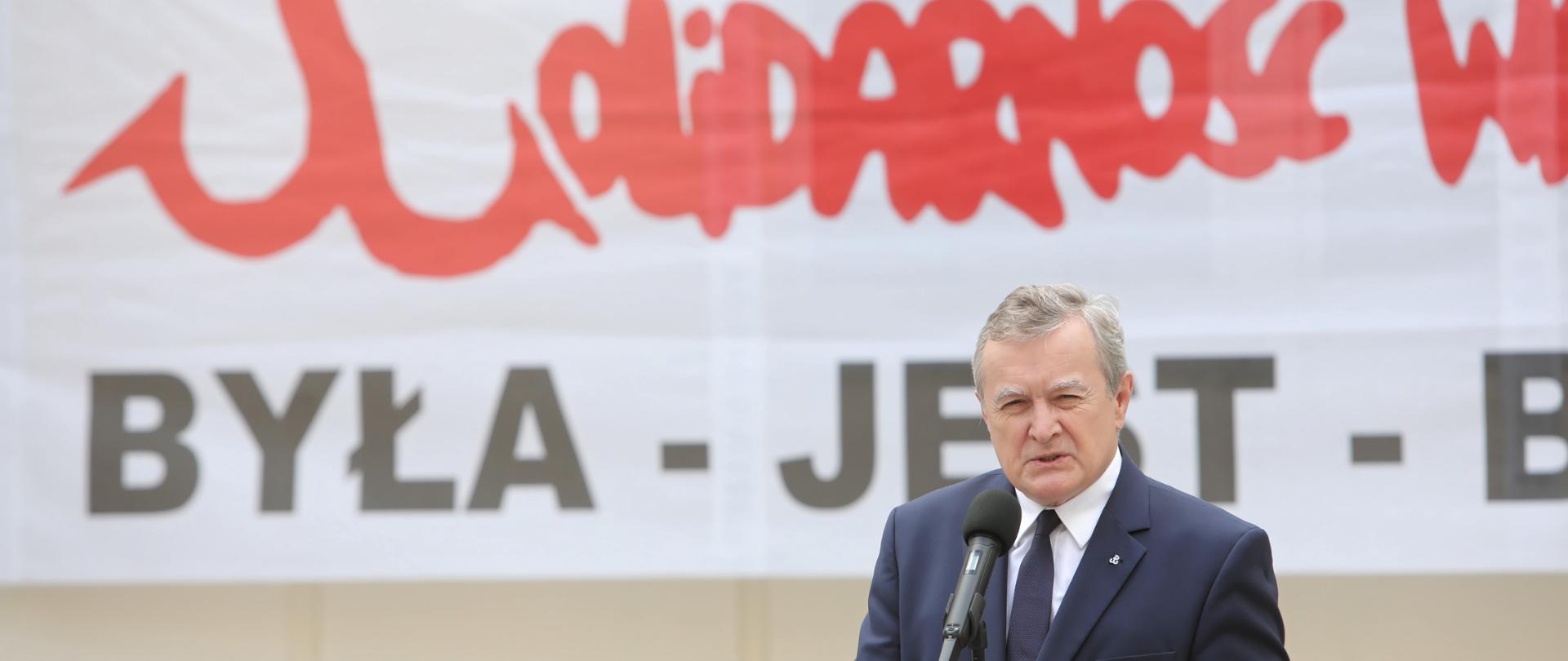 „Dziś walka o Polskę to praca dla kraju”, PAP/Wojciech Olkuśnik