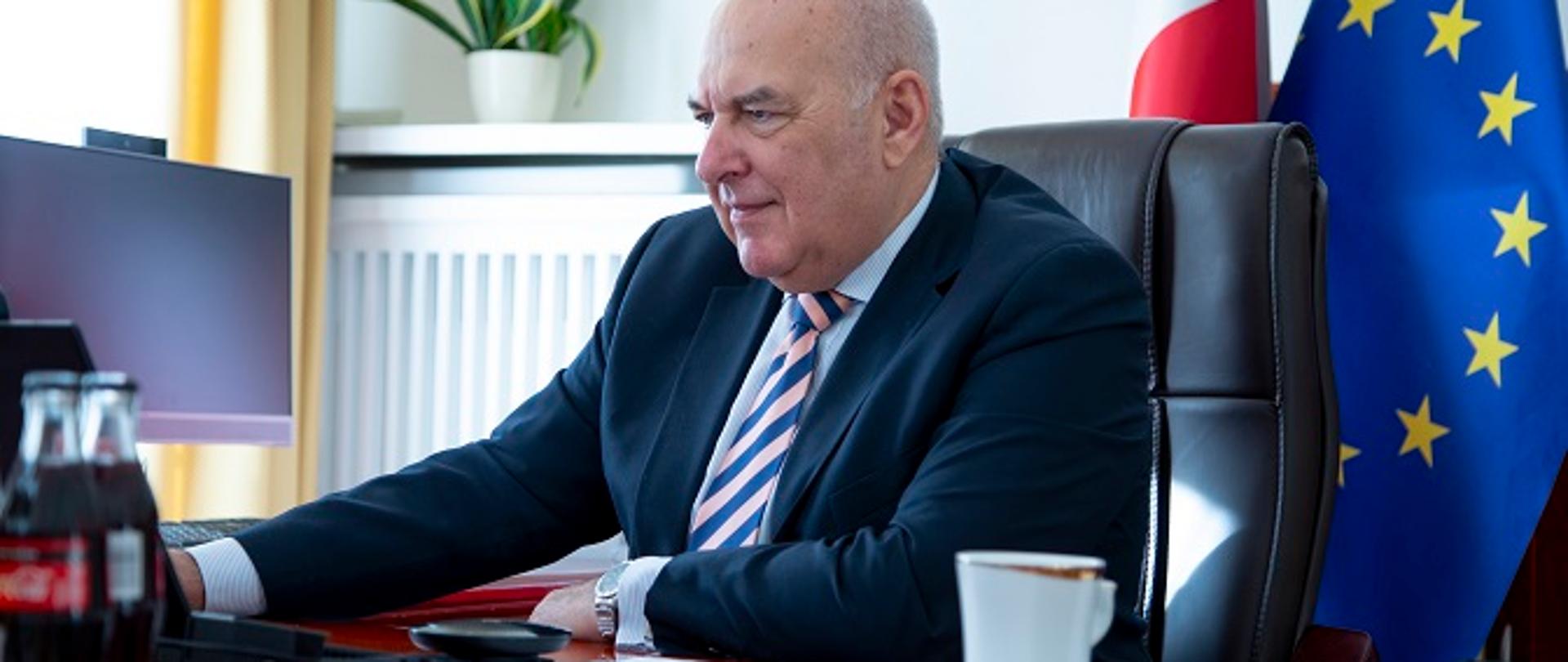 In the videoconference participated Tadeusz Kościński, the minister of finance, development funds and regional policy.