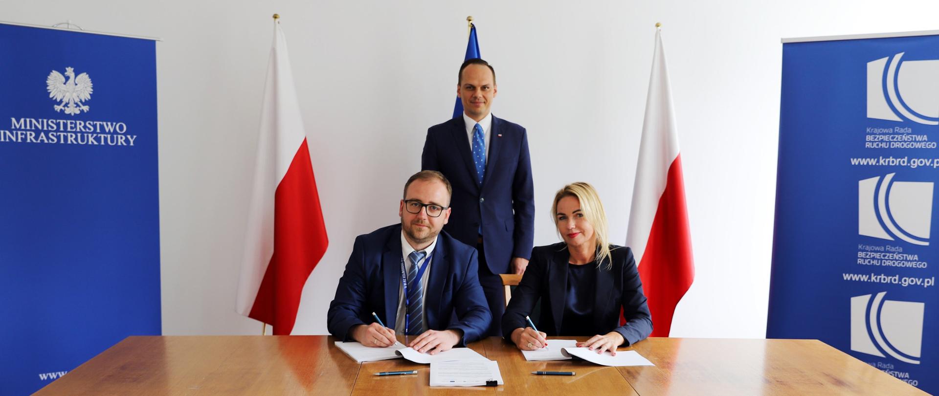 Podpisano umowę na przeprowadzenie cyklu szkoleń dla samorządowych zarządców dróg