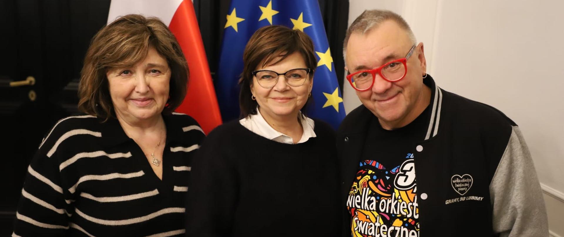 zdjęcie min. Izabeli Leszczyny z Lidią i Jerzym Owsiakami