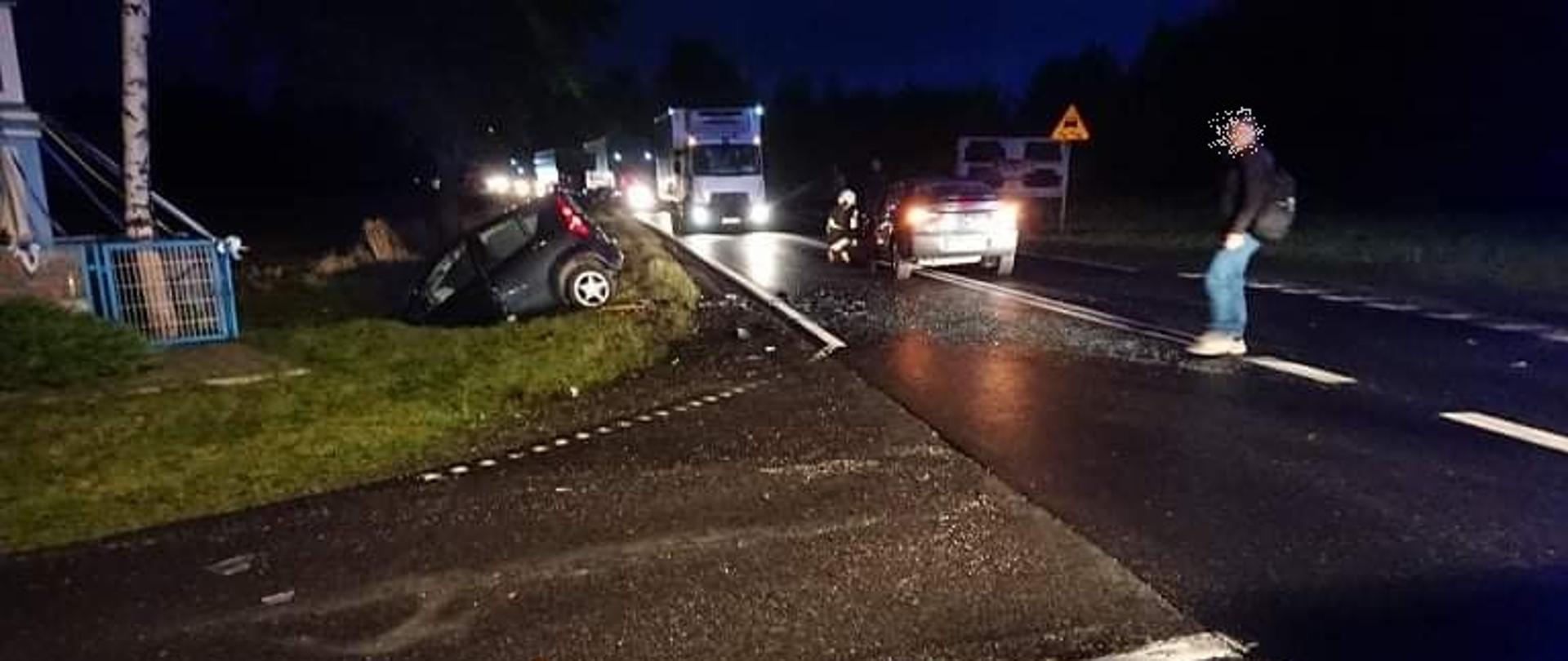 Kolizja 2 samochodów osobowych w Jeziorkach