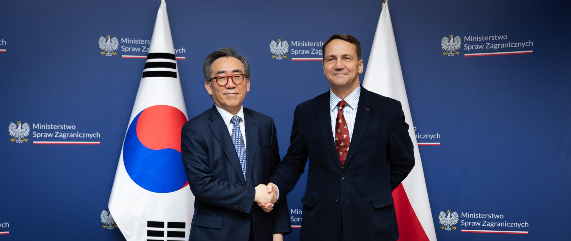 FM Radosław Sikorski met with his counterpart from the Republic of Korea