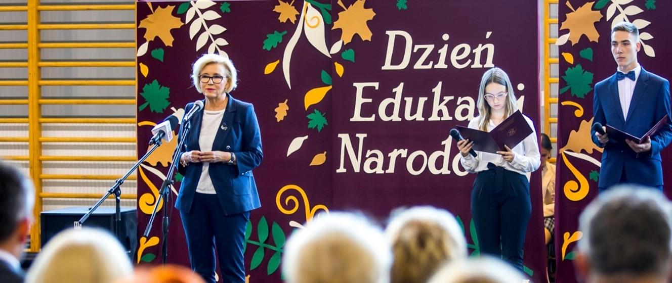 Uroczystości Z Okazji Dnia Edukacji Narodowej Z Udziałem Kierownictwa