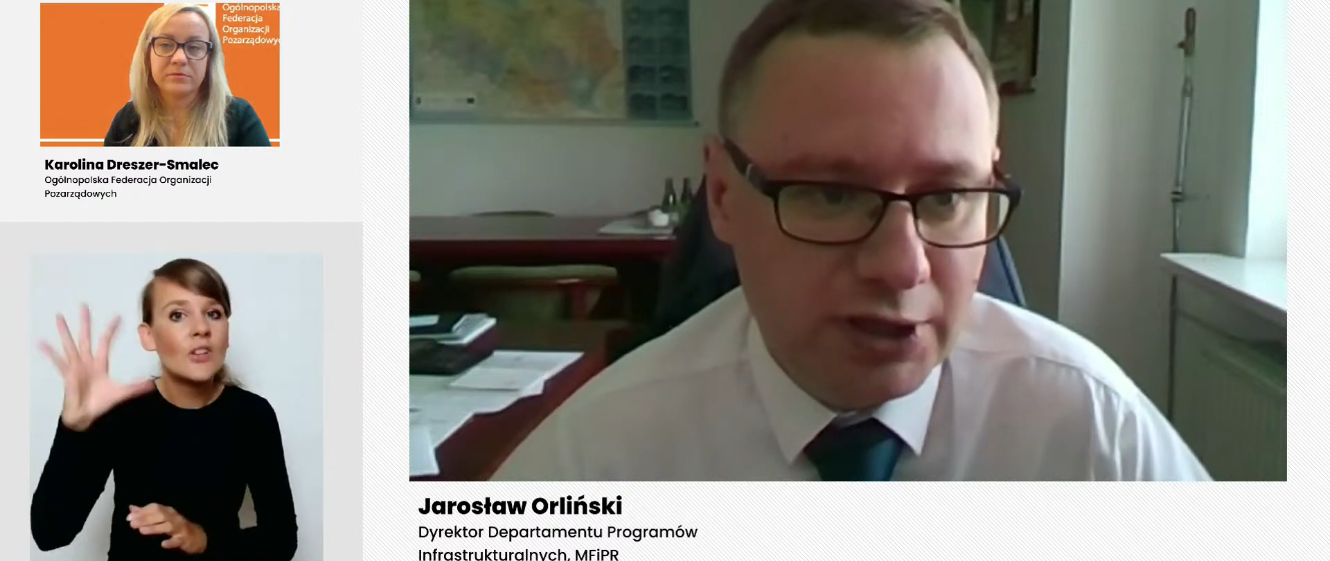 podczas transmisji online w mediach społecznościowych widoczna tłumaczka Polskiego Języka Migowego i dwóch mówców