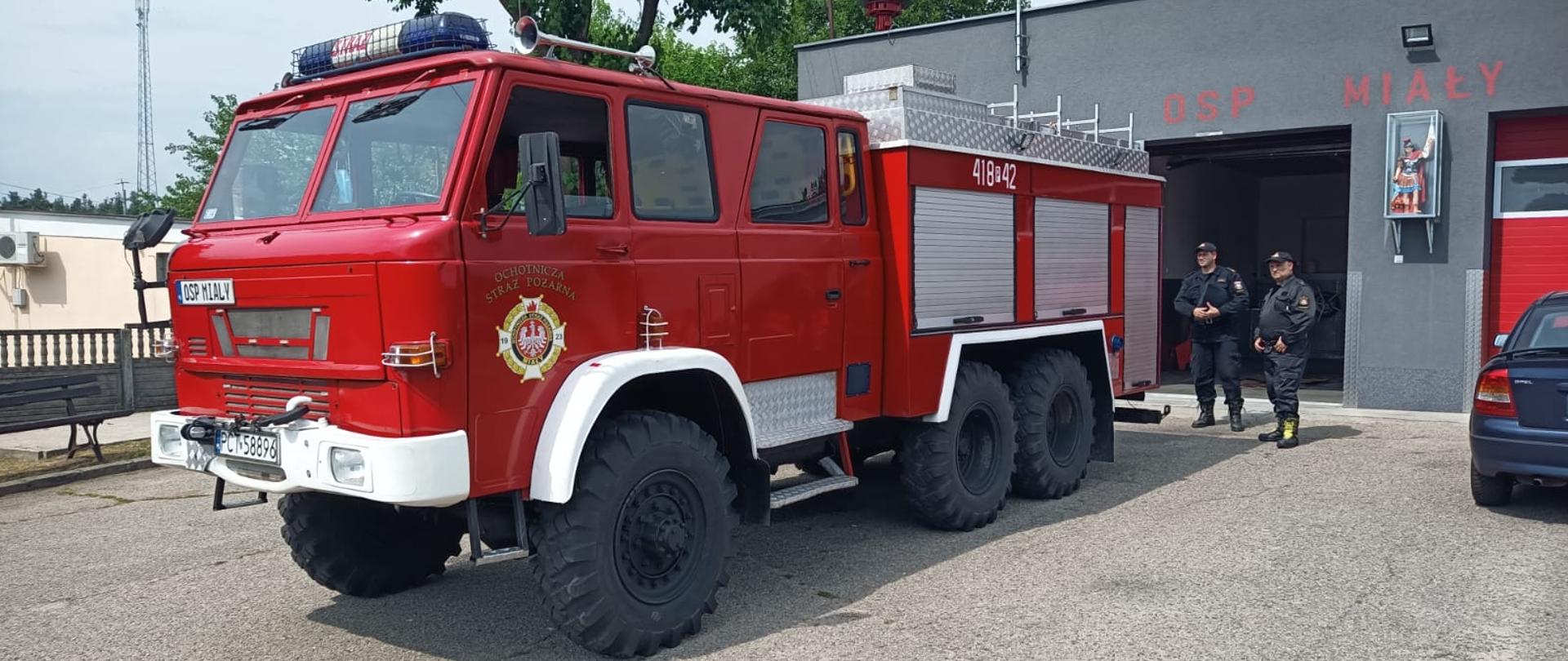 Strażacy przeprowadzają inspekcję gotowości operacyjnej dla jednostek ochotniczych straży pożarnych