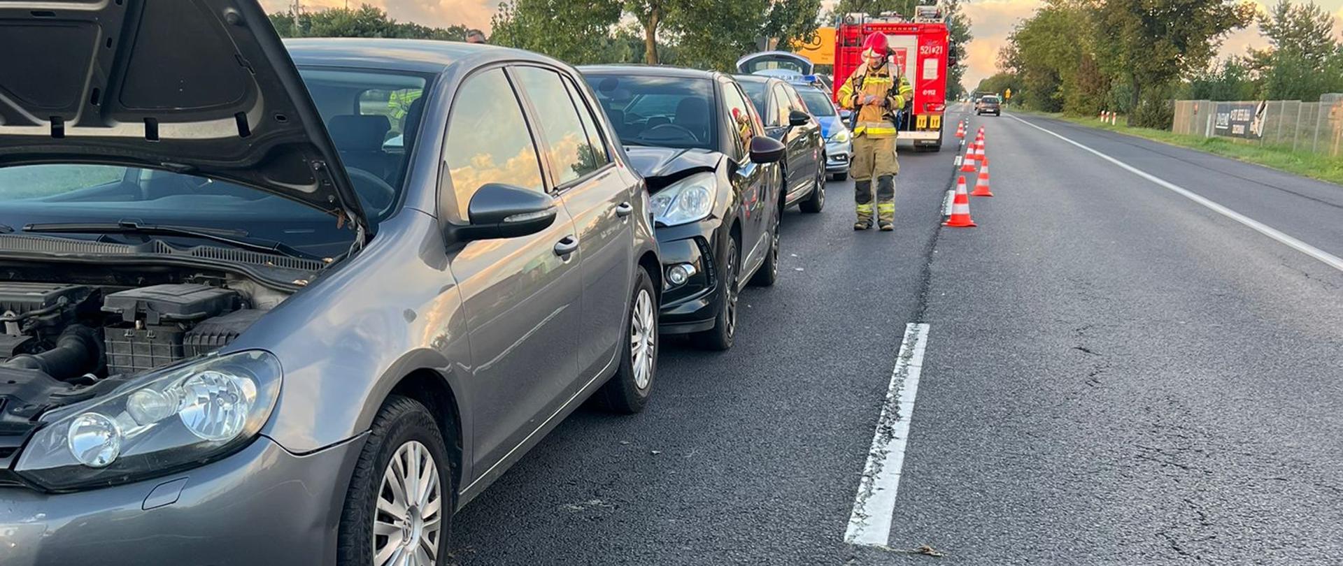 Wypadek 4 pojazdów na DK11 w Kowanówku