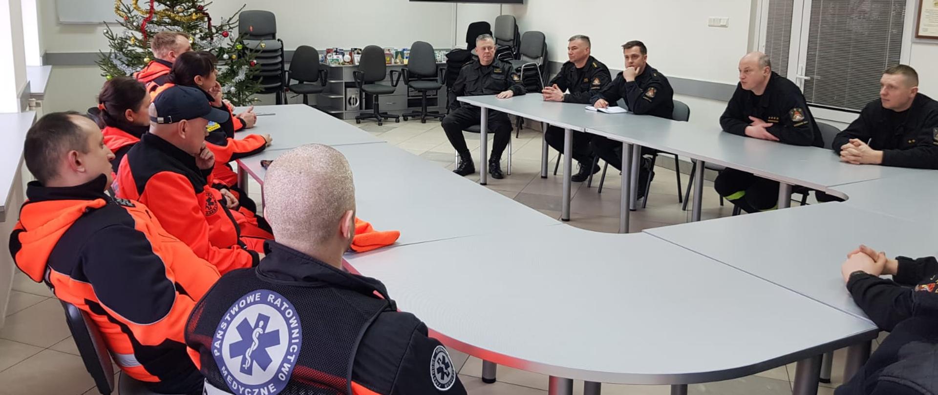 Spotkanie służb ratowniczych w Komendzie Powiatowej PSP w Wysokiem Mazowieckiem