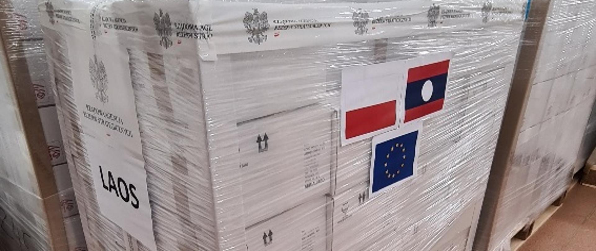 Przygotowane przesyłki do Laosu