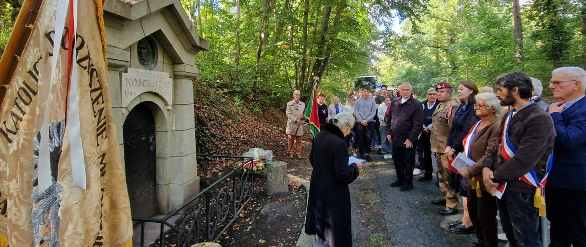 Uroczystość pod pomnikiem Tadeusza Kościuszki w Montigny-sur-Loing