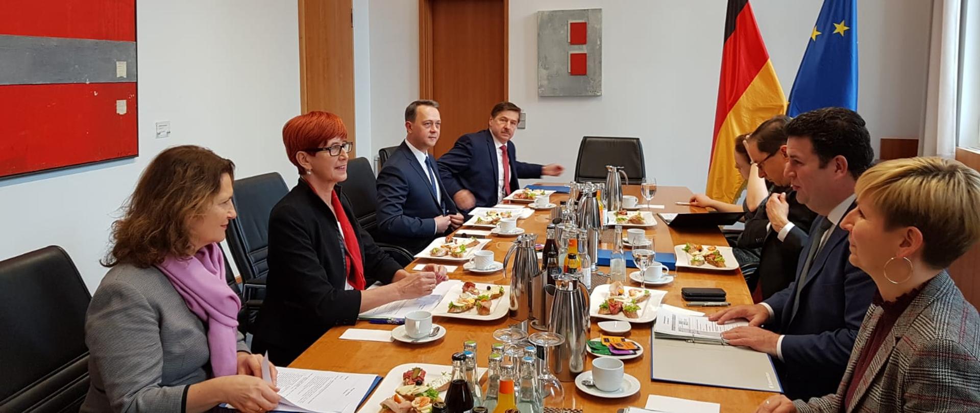 Minister Rodziny, Pracy i Polityki Społecznej Elżbieta Rafalska spotkała się z Hubertusem Heilem, niemieckim Ministrem Pracy i Spraw Socjalnych