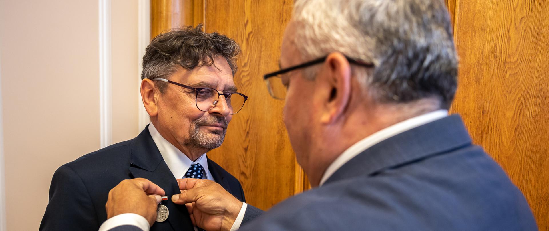 Odznaka „Zasłużeni dla transportu Rzeczypospolitej Polskiej” dla attaché ds. transportowych Litwy